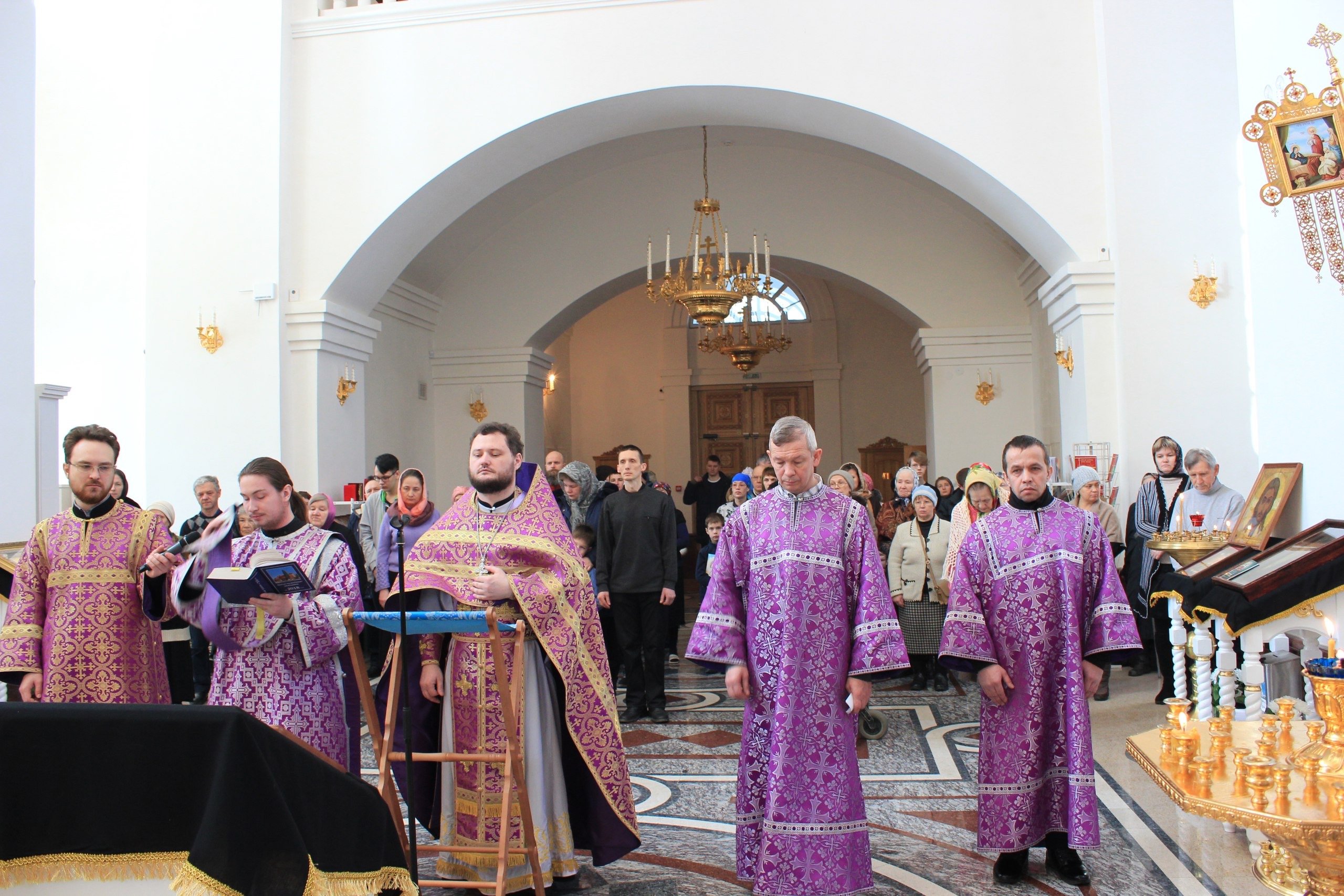 День торжества православия картинки. С праздником торжества Православия. Торжество Православия служба. Храм торжества Православия. Торжество Православия фото службы.