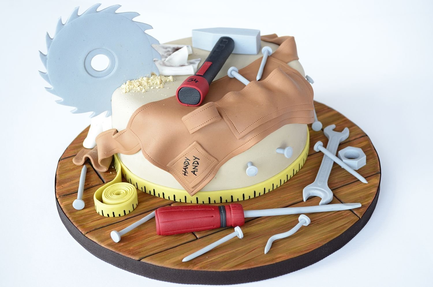Плотников день рождение. Торт с инструментами. Торт с инструментами для мужчины. Тортик для столяра. Торт «плотнику».