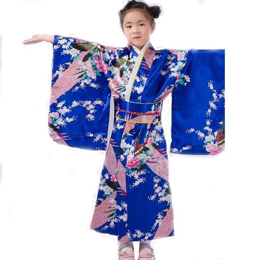 Юката летнее кимоно
