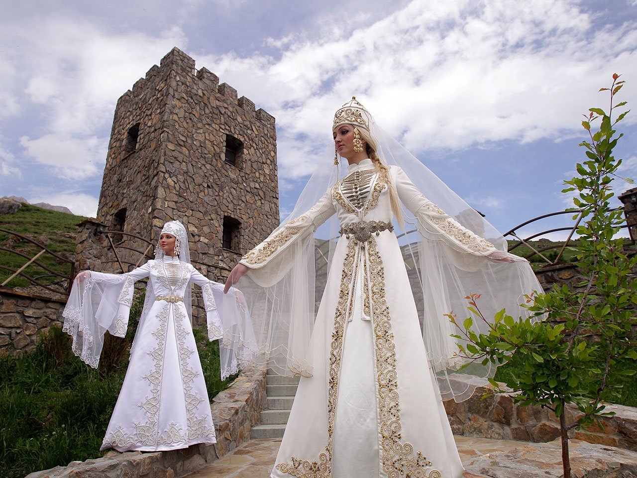 Интересные осетины. Национальное свадебное платье карачаевцев. Карачаевцы и балкарцы.