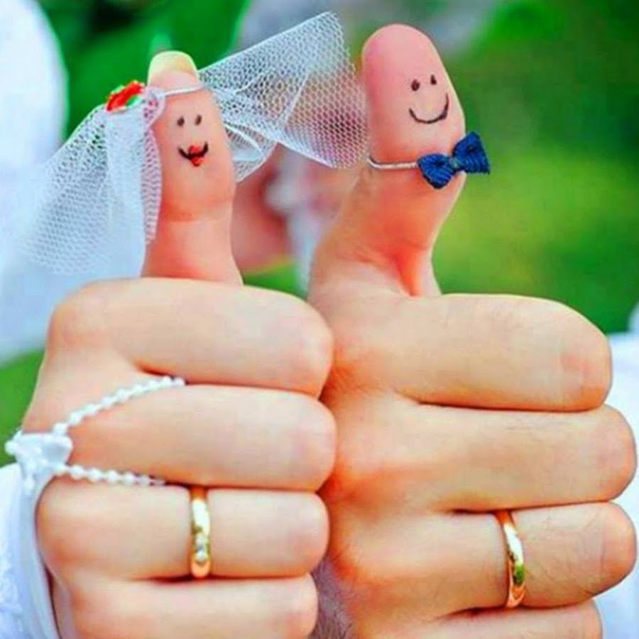 Пальцы жених и невеста