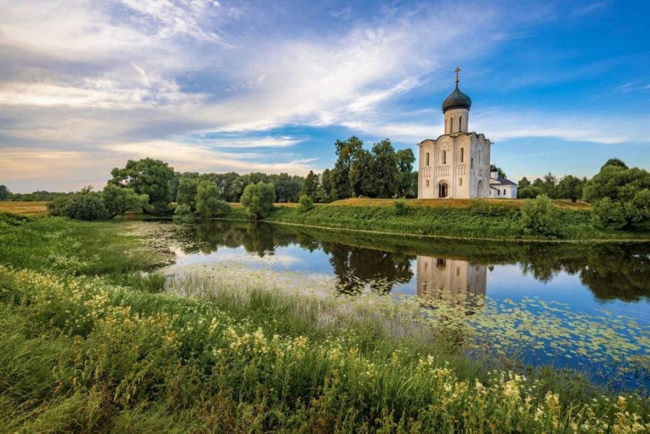 Февраль август. Фото природы на Ильин день. Картинки Ильин день оригинальные природа. Картина озера в Ильин день холод.