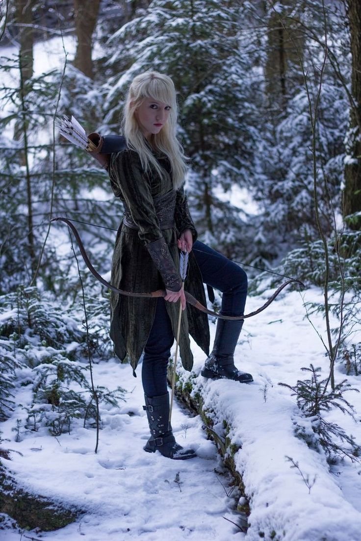 Эльфийка в зимнем лесу