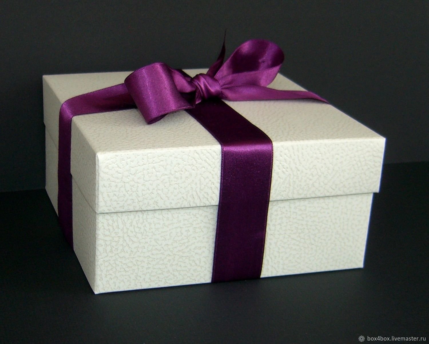 Упаковка купить воронеж. Коробка для подарка. Красивые подарочные коробки. Красивые коробочки для подарков. Красивая коробка для подарка.