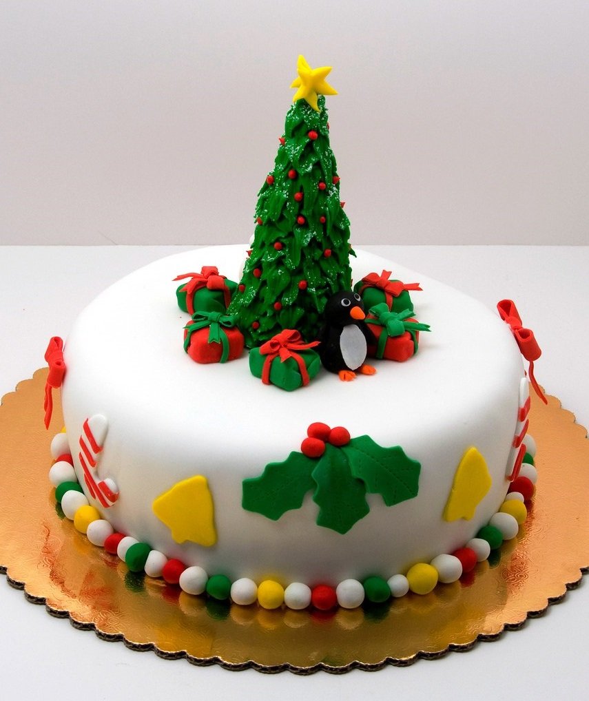 Торт новогодний в виде елки