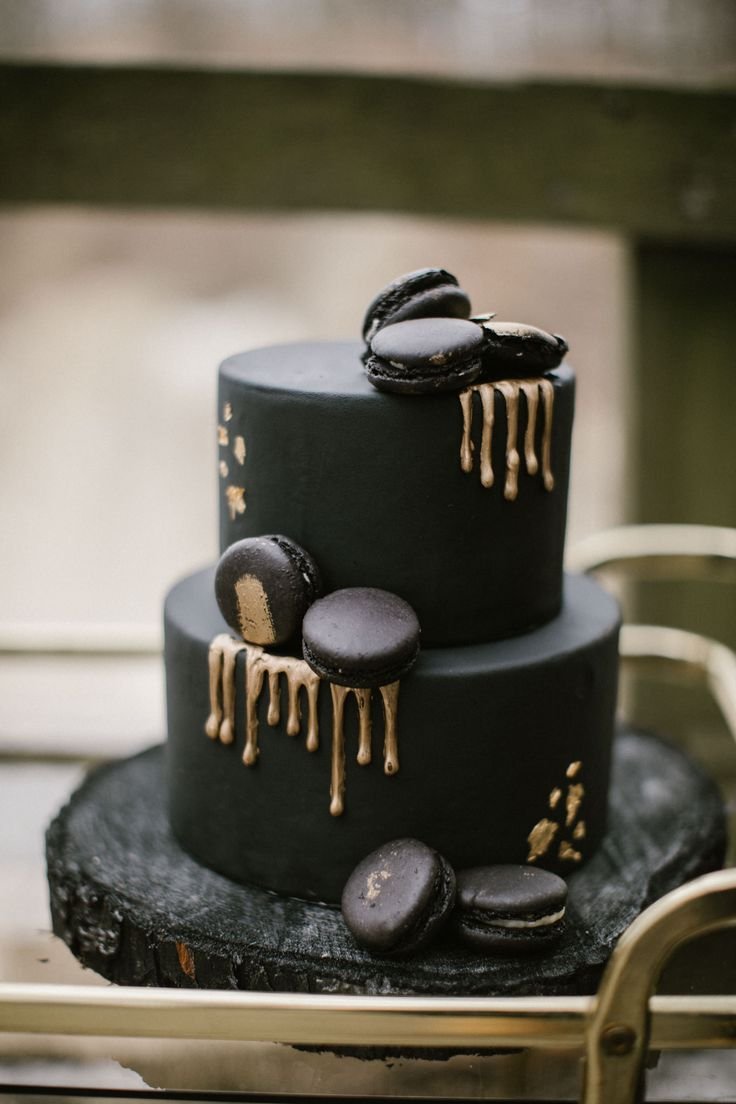 Декор черного торта