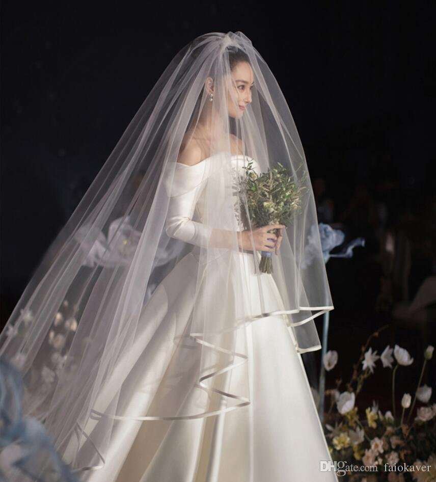Фата невесты Анджелины Джоли