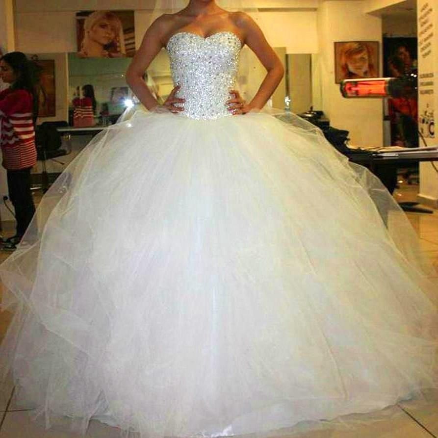 Платье невесты с корсетом