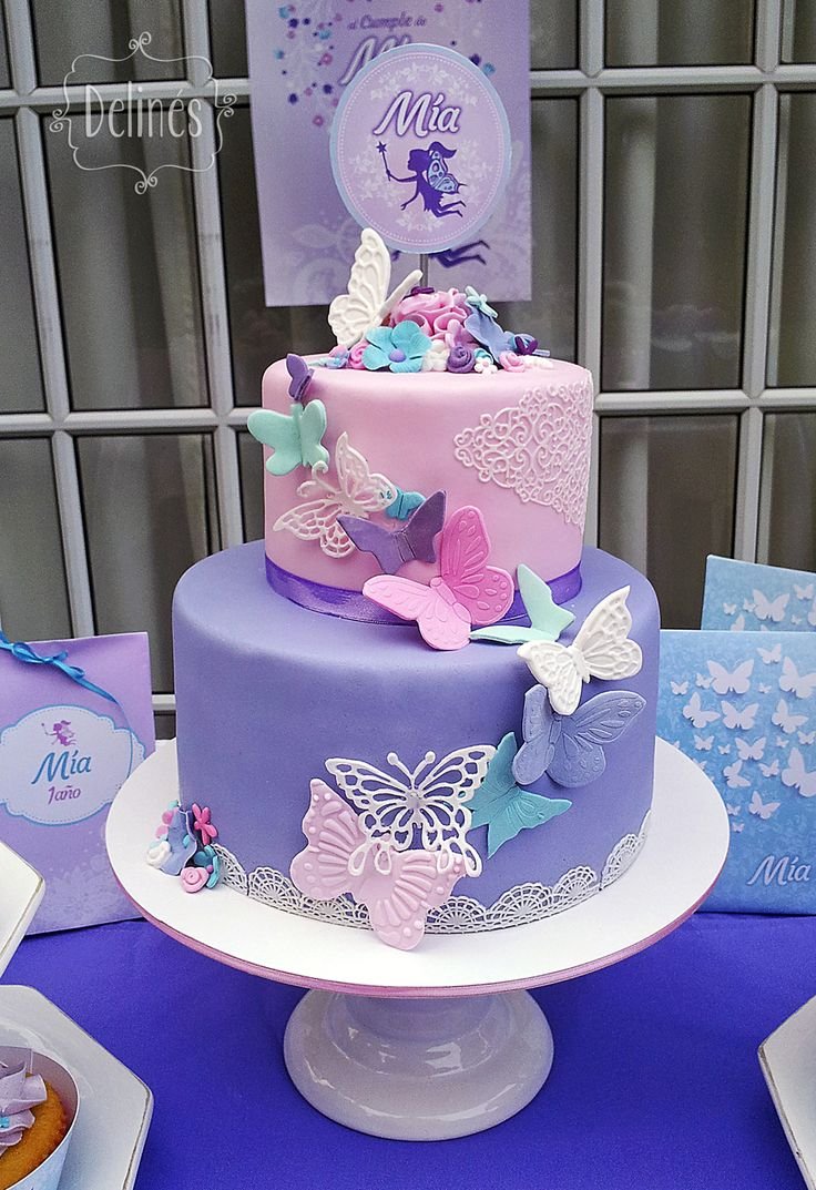 Торт с бабочками для девочки фиолетовый