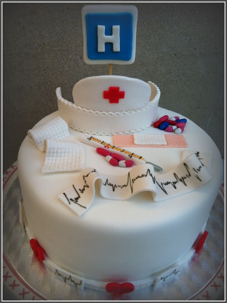 Торт для студента медика
