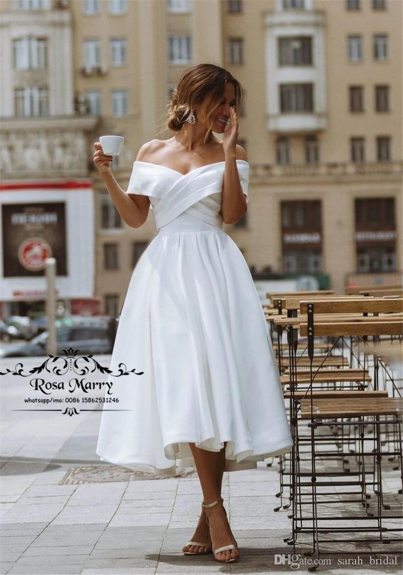 Белое платье миди 2022