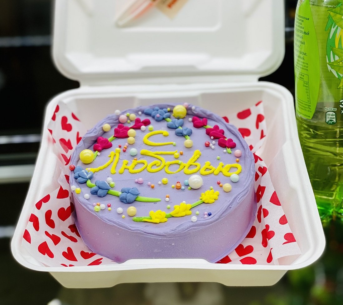 Надпись на бенто торт девушке. Бенто торт. Бенто торт для девочки. Бенто торт на день рождения девушке. Бенто тортик с днем рождения.