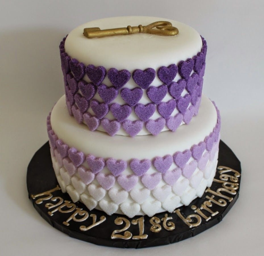 Сиреневый торт на день рождения