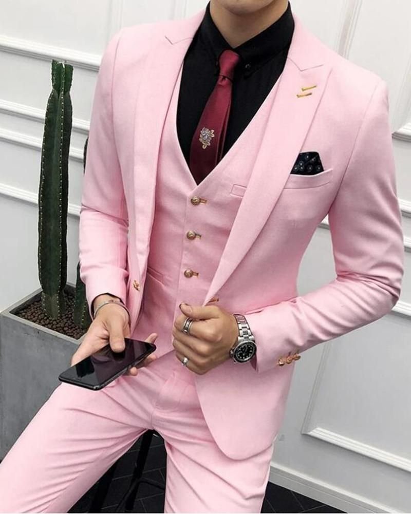 Розовый костюм мужской