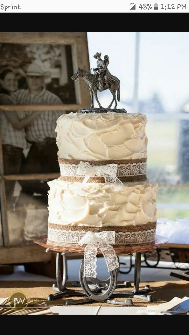 Торт в стиле рустик на свадьбу