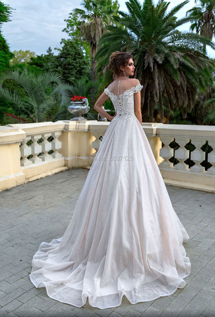 Марсела Валенсия свадебное платье