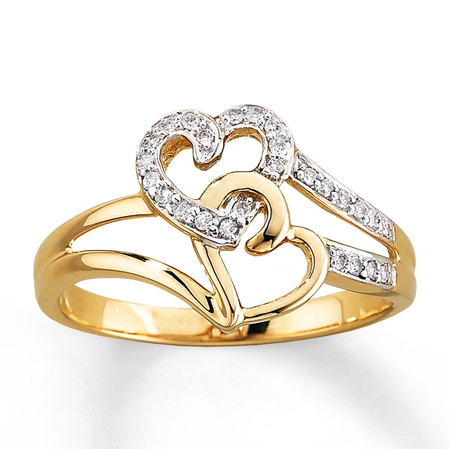 Кольцо с сердечком золотое