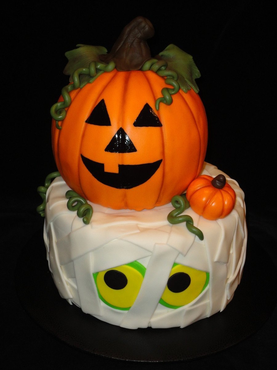Торт в виде тыквы на Хэллоуин