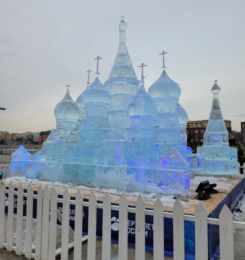 Скульпторы по льду