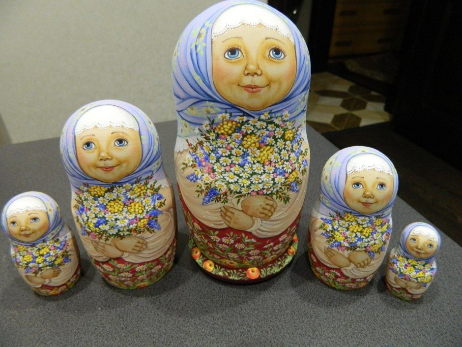 Роспись матрешек Ларионова