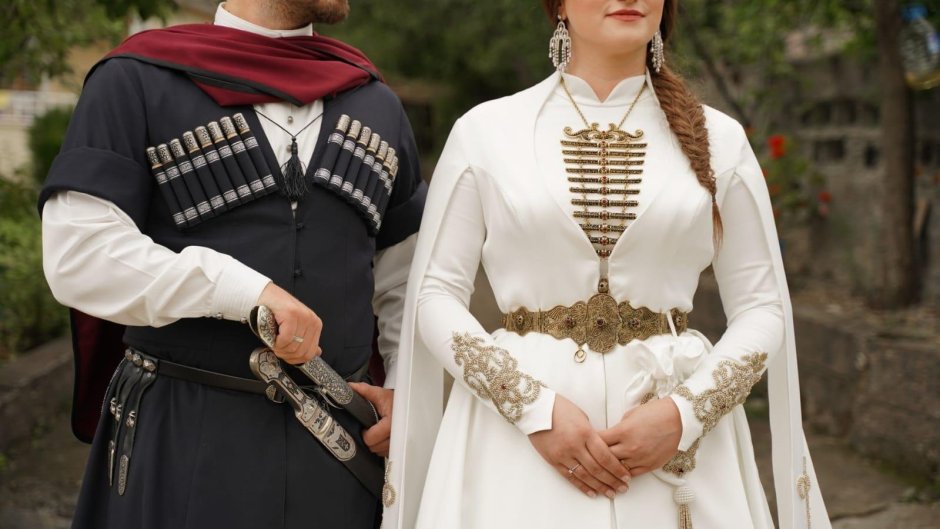 Украинский и русский костюм