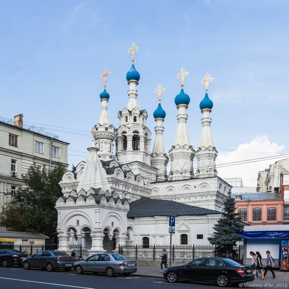 Храм Рождества Пресвятой Богородицы в Путинках Москва