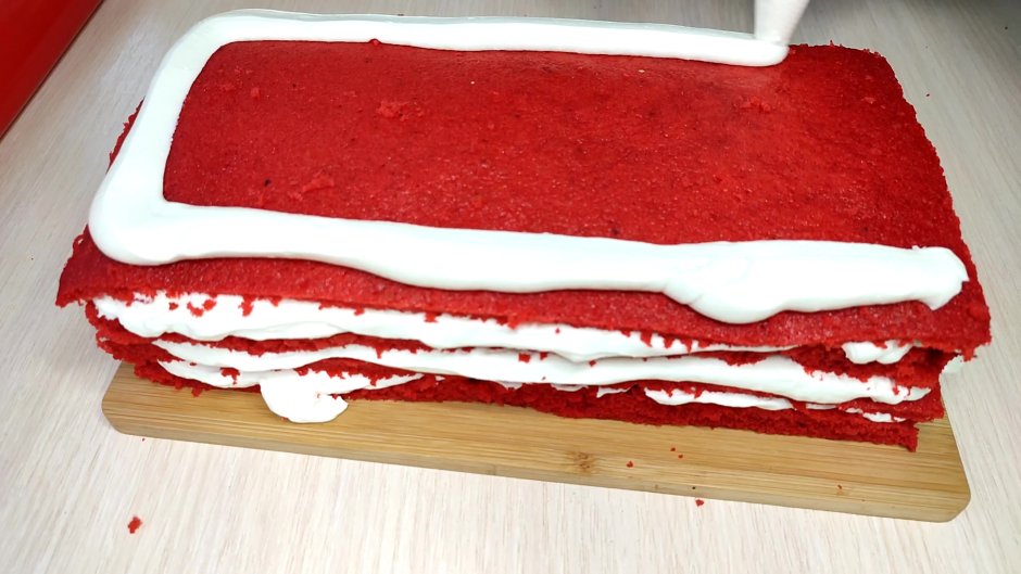 Торт красный бархат Бенье