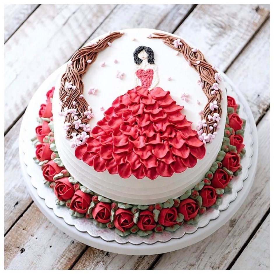 Торт с ягодным декором для девочки