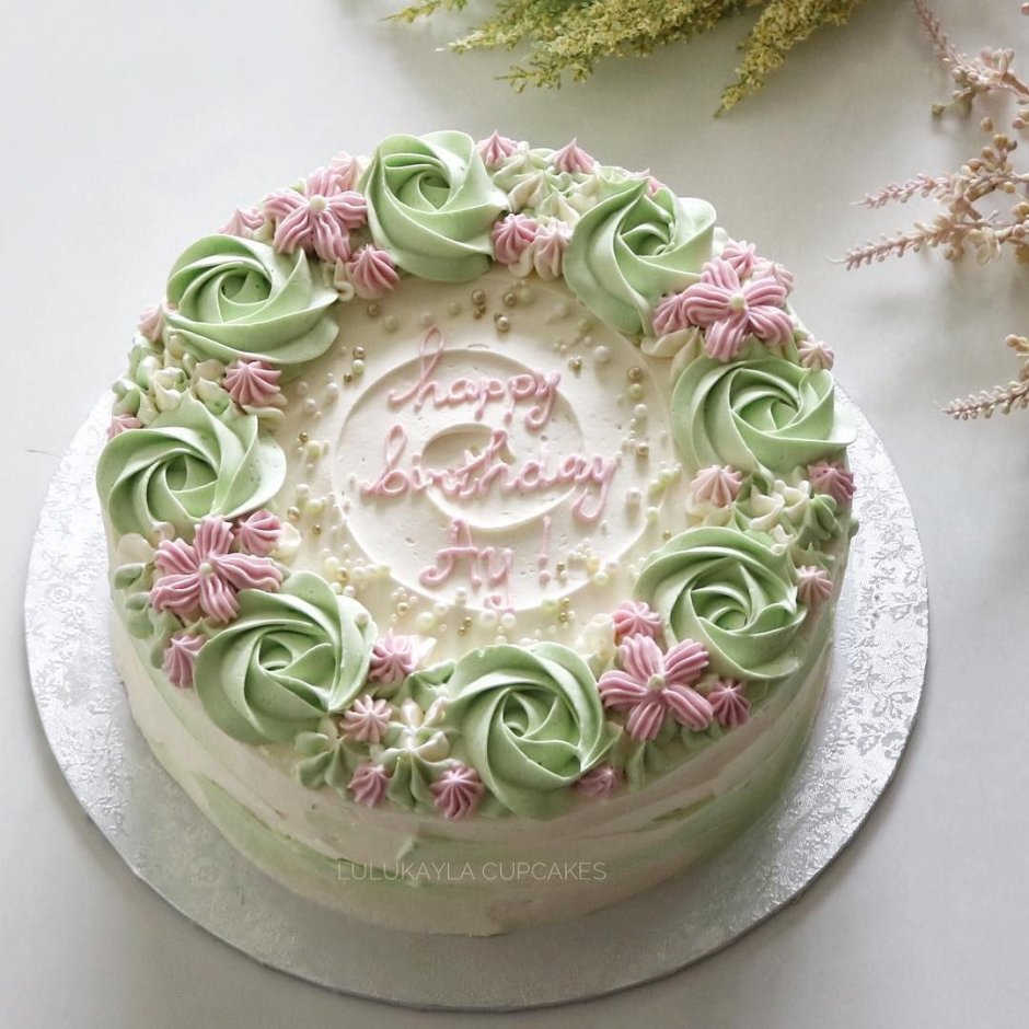 Декор торта цветами из крема