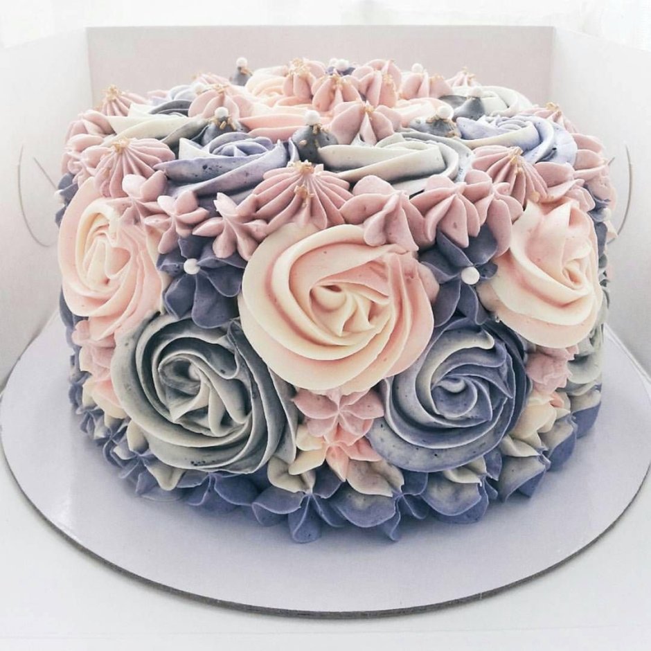 Мужской торт с цветами из крема