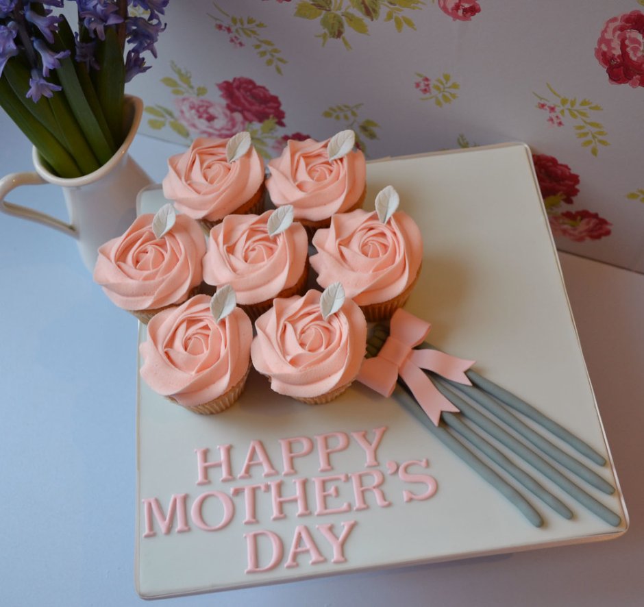 Декор торта цветами на день матери