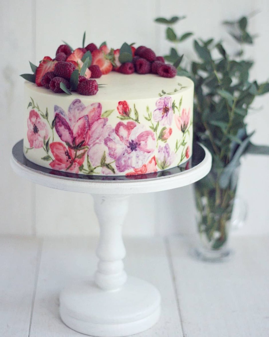 Торт с живыми цветами на день рождения