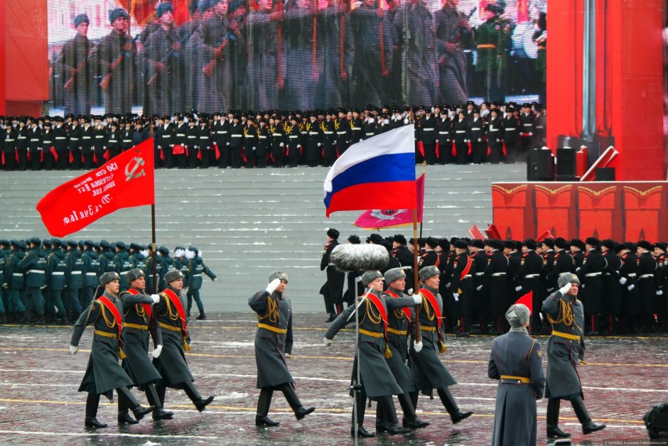 Парад Победы 2020 в Москве вынос Знамени
