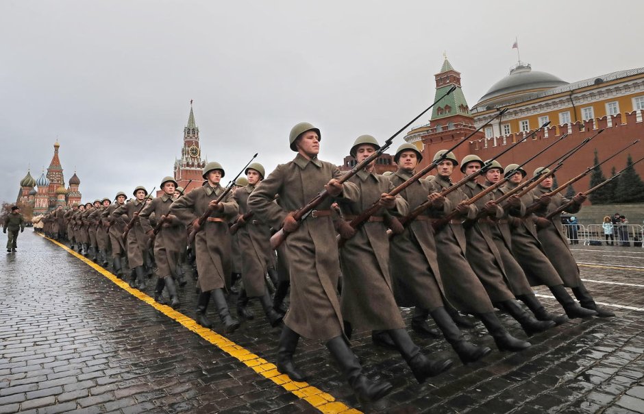 Парады Победы в ВОВ на красной площади