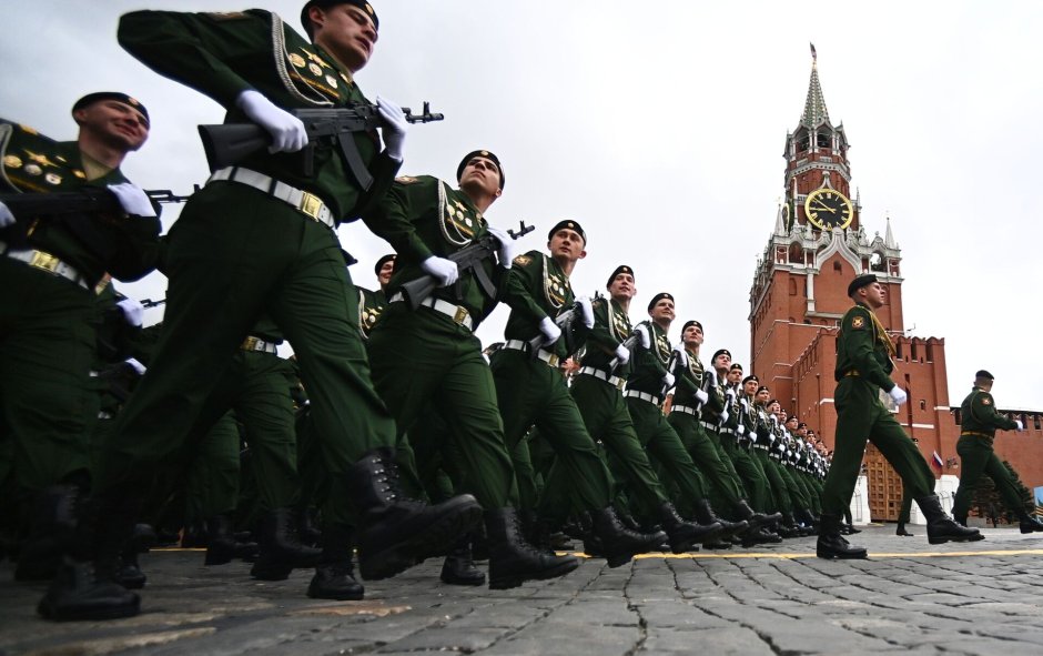 Снайперы на параде в Москве