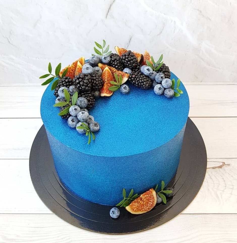 Синий красивый торт детский