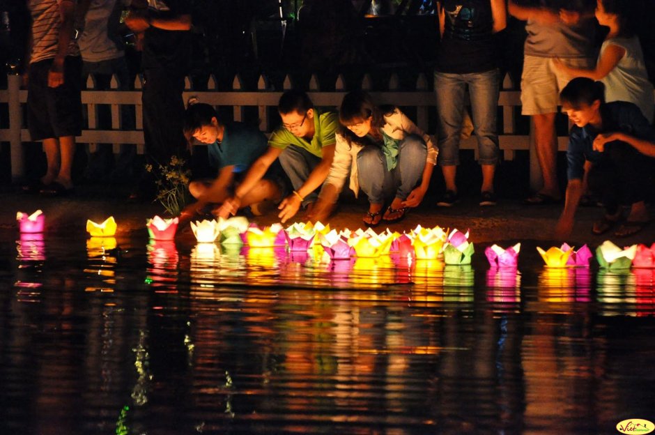 Фестиваль фонариков во Вьетнаме