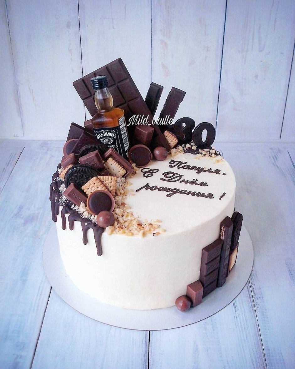 Мужской торт с шоколадным декором
