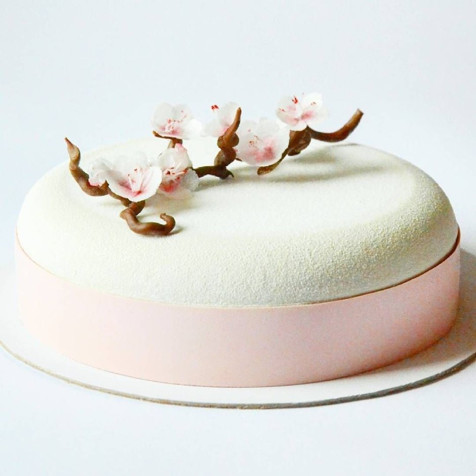 Розовый велюровый торт