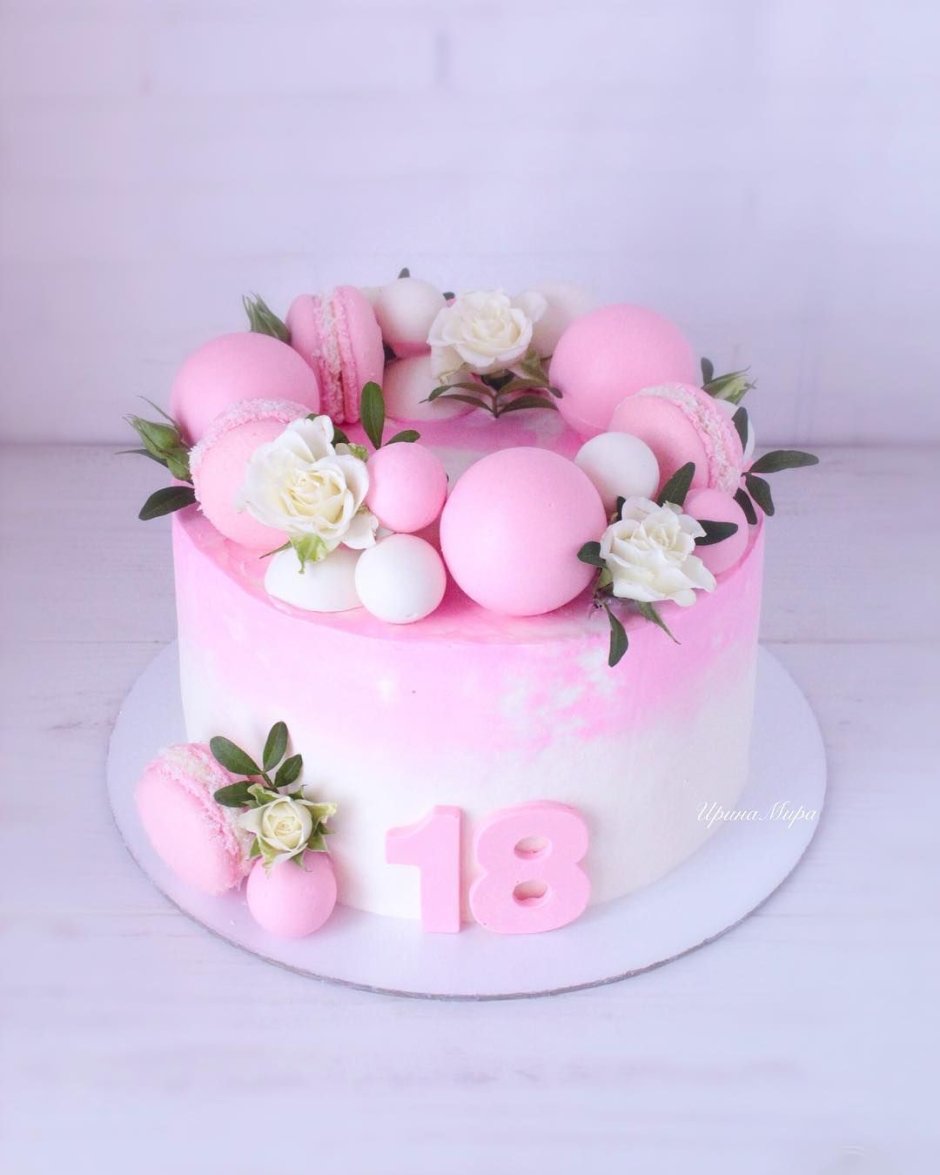 Красивый нежный торт для девочки