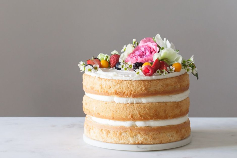 Нежный свадебный торт одноярусный