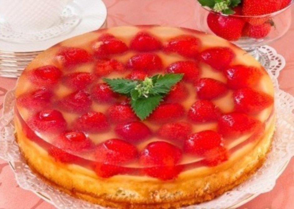 Тирольский пирог с ягодами в желе