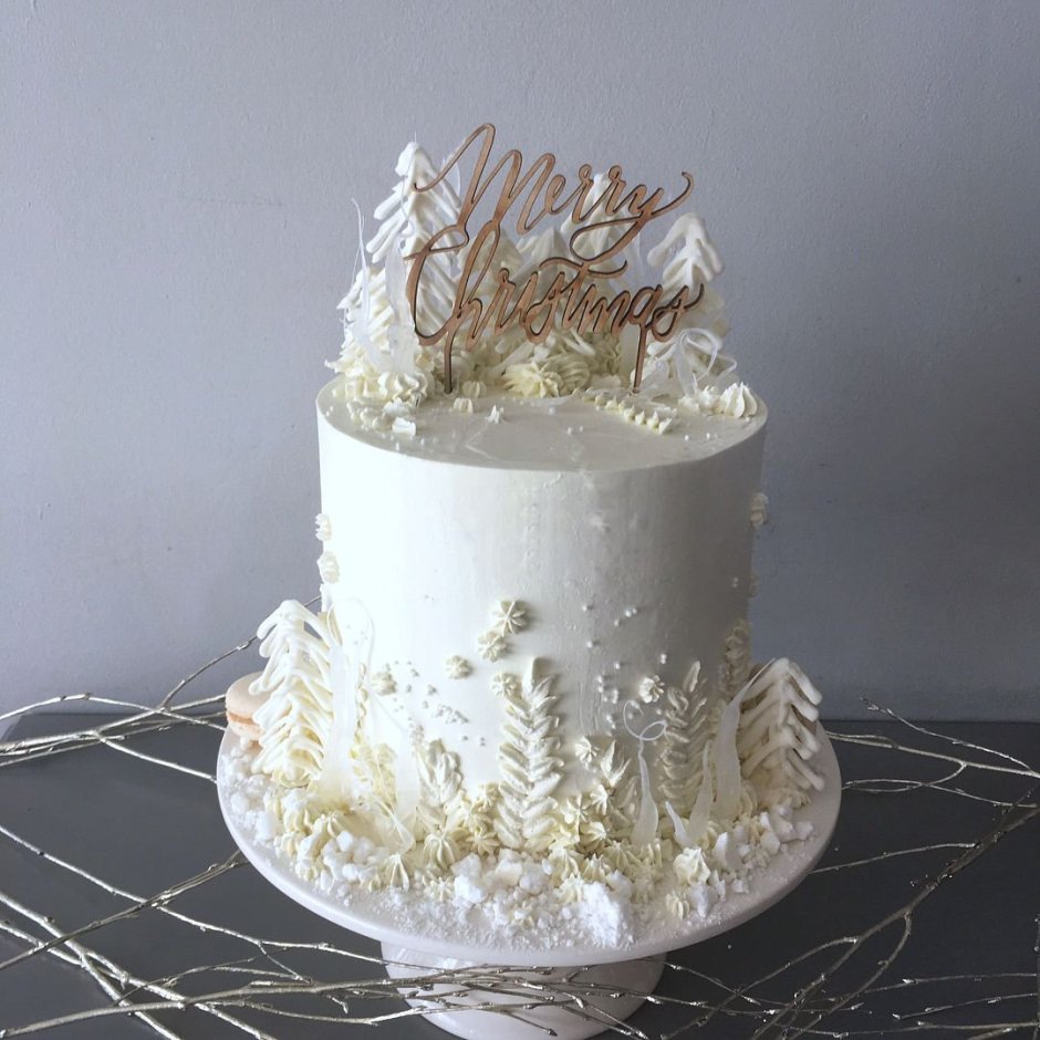 Двухярусный свадебный торт с рисовыми парусами