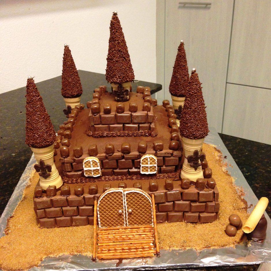 Шоколадный замок торт