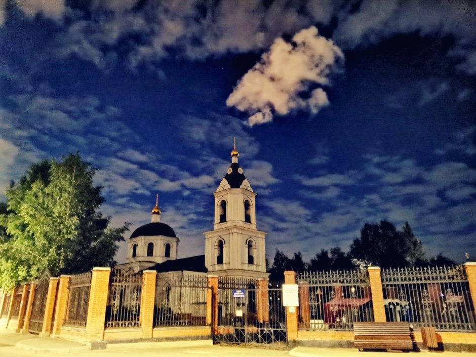Храм на холмах в Крылатском