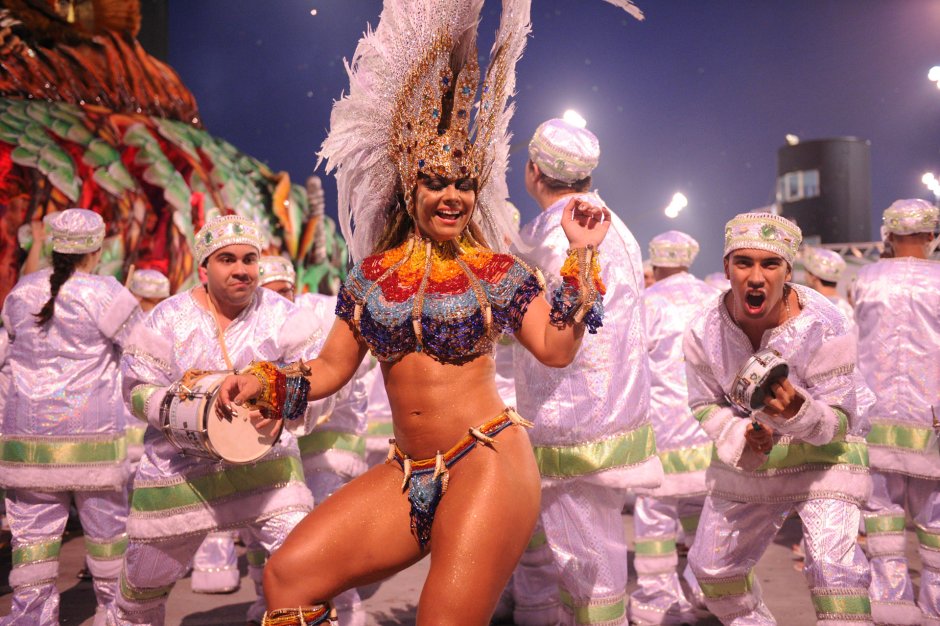 Новогодний карнавал в Бразилии