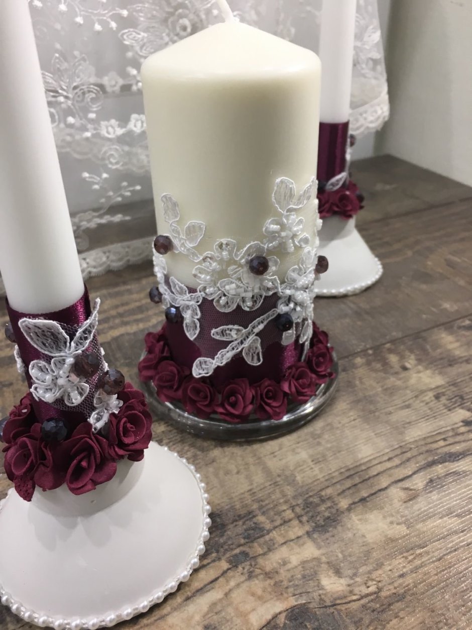 Свечи в бордовом цвете на свадьбу