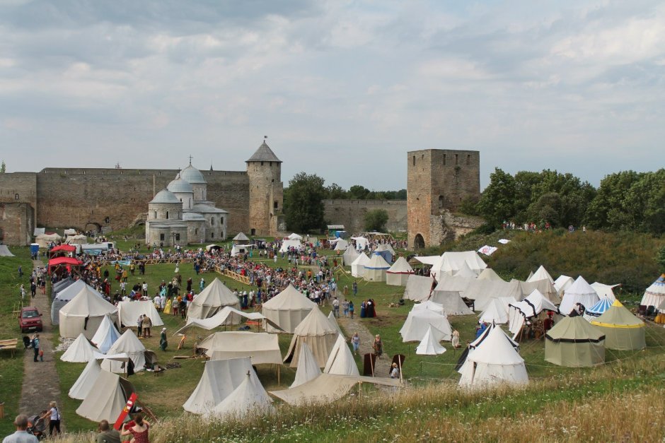 Средневековый фестиваль в Ивангороде