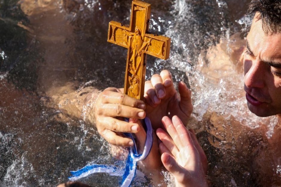 Крещение Господне витраж