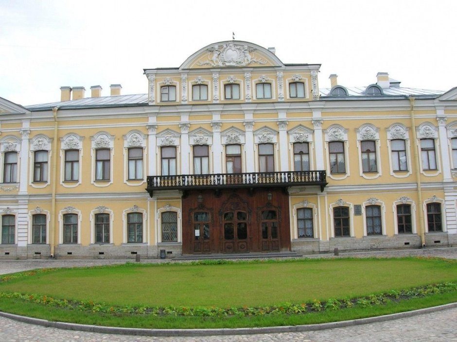 Шереметьевский дворец белый зал